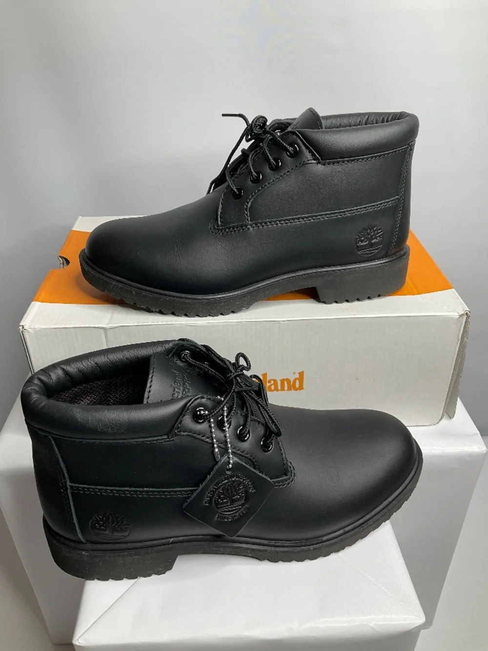 Timberland Men’s 1973 Newman Waterproof Chukka Boots size Men’s 7.5 M/M